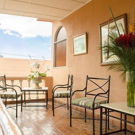 Hotel Vesuvio Сан Хосе Екстериор снимка