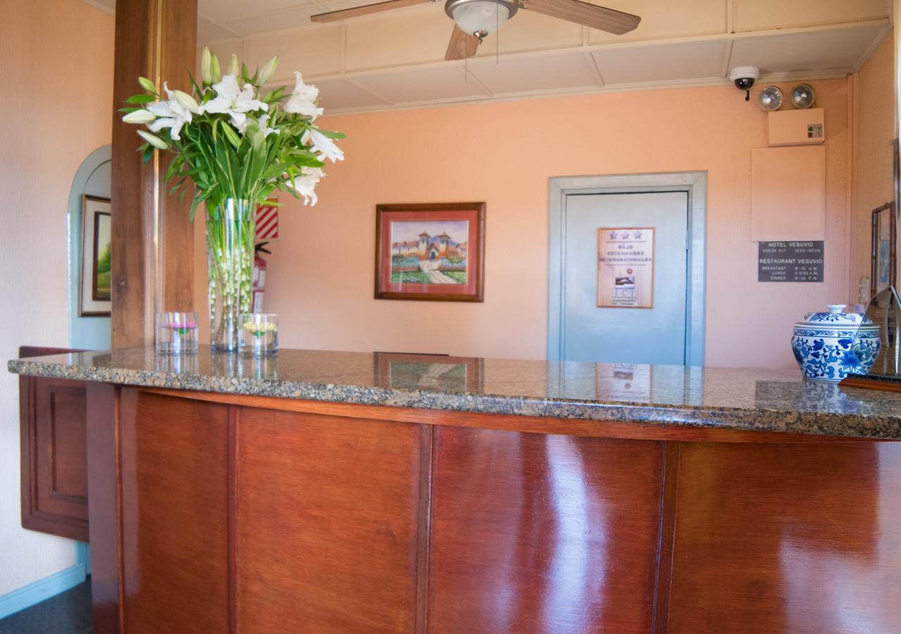 Hotel Vesuvio Сан Хосе Екстериор снимка