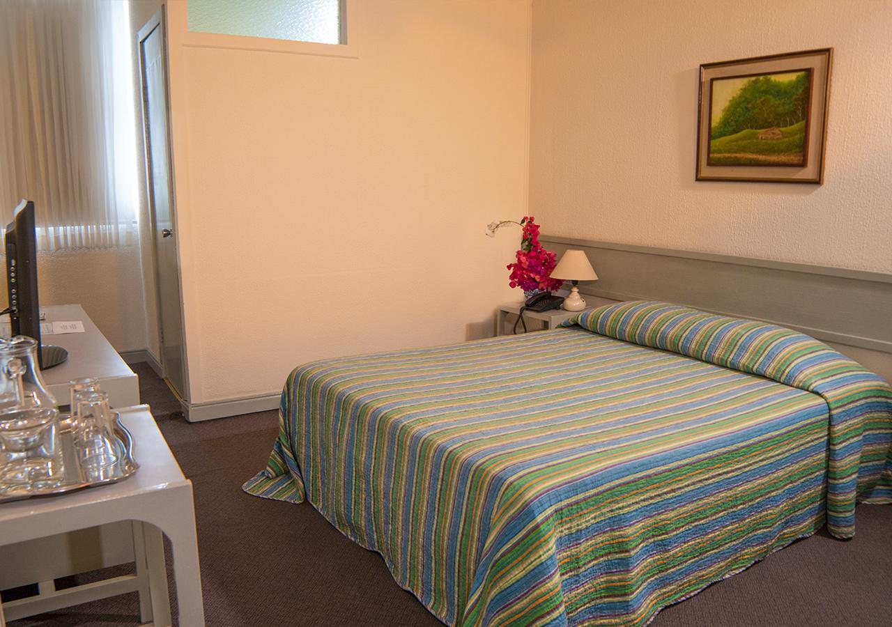 Hotel Vesuvio Сан Хосе Екстериор снимка