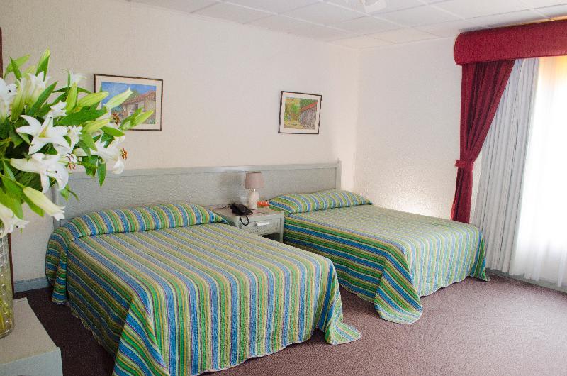Hotel Vesuvio Сан Хосе Екстериор снимка