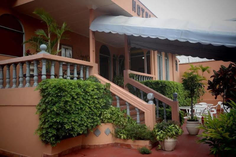 Hotel Vesuvio Сан Хосе Екстериор снимка
